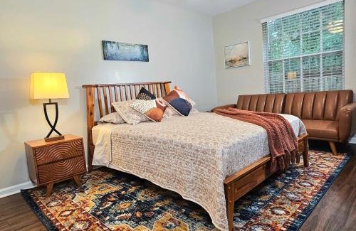 Tallahassee House | Cozy Townhouse in Tally: Ideal for Families & Close to Attractions