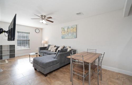 OST - South Union Apartment | Stylish Apartment Near Texas Medical Center - 9.5/10 Rating