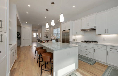 Hurwood Heights House | Discover Pristine Heights with Rooftop & Private Yard