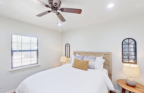 Blanco Cabin | Dog-Friendly Retreat with Firepit, Central AC & Top Rating