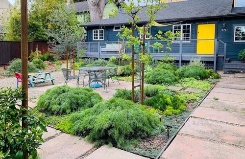 Elmwood House | Bright Scandinavian Modern Cottage in Berkeley - 10/10 Rated