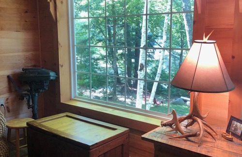 Kents Hill Cottage | Discover Parker Pond - A Top-Rated Hidden Gem Awaits