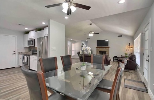 Chandler House | Experience a Relaxing Poolside Retreat in Chandler