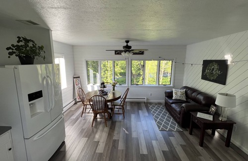 Lawrenceville Cottage | Beautiful 2-Bedroom Cottage on the Deer River - Guest Rated 10/10
