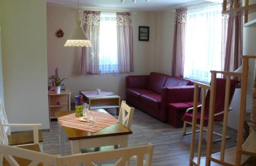 Zdiar House | Top-Rated Privát Za Lesíkom: Family-Friendly with Hot Tub