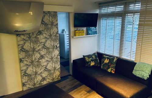 Municipality of Assen Apartment | Discover Privé Studio Centrum Assen with Free Parking
