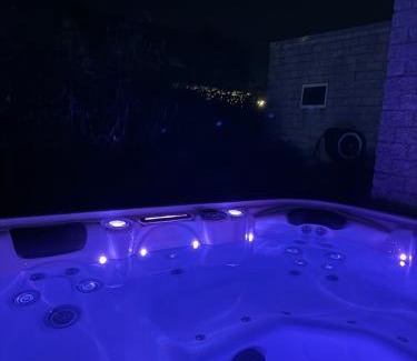 Breskens House | Privé wellness Zen aan zee met jacuzzi barrelsauna en infraroodsauna