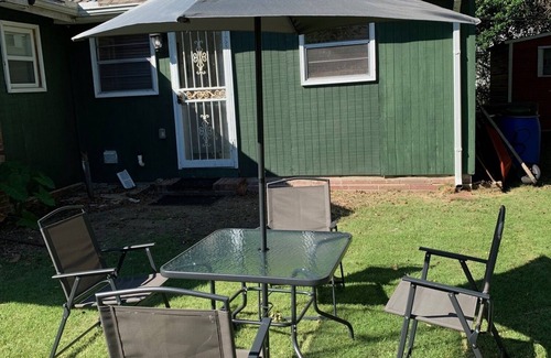 Tuskegee House | Cozy Priv Studio: Rated 9/10 with Family-Friendly Amenities
