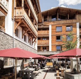 Lenzerheide Apartment | Enjoy a Stay at PRIVÀ Alpine Lodge - 4-Star Guest Favorite