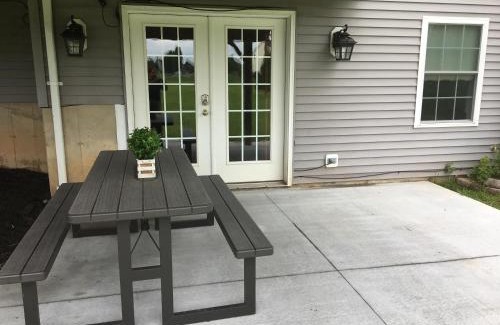 Suffield Apartment | Guest Rated: 9.9 - Entertain in a Cozy Home with Pool Table