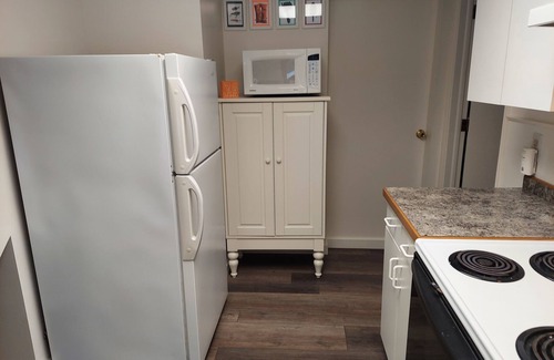 Mayfield Apartment | Discover Privacy in the Woods with Pool and Spa Amenities