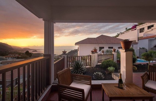 La Mancha Apartment | Exclusive Poolside Retreat with Garden & Ocean Views