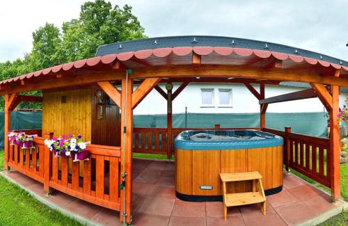 Liptovsky Mikulas House | Guest Favorite: Privat Monika with Hot Tub & Family Amenities