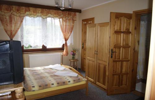 Zdiar House | Relax at Privat u Babky: Pool, Hot Tub & Breakfast Included