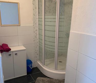 Knittelfeld Apartment | Comfortable Private Rooms in KF with Family-Friendly Amenities