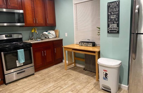 Queens Apartment | Convenient 1 Bedroom Suite Near JFK Airport, Pet Friendly