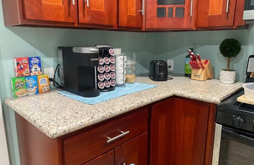 Queens Apartment | Convenient 1 Bedroom Suite Near JFK Airport, Pet Friendly