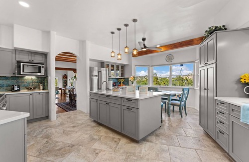 La Tierra House | Discover Desert Living with Hot Tub & Mountain Views