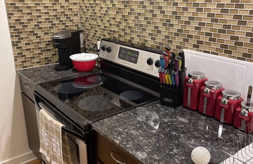 Zilker Condo | Cozy 1BD Retreat in Vibrant South Lamar Neighborhood