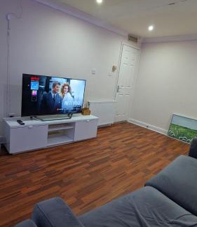 Wallsend Apartment | Cozy 1-Bedroom Retreat for Your Next Getaway
