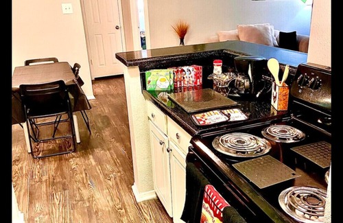 The Galleria Apartment | Cozy 1-Bedroom Retreat with Pool and Family-Friendly Perks