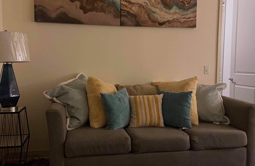 The Galleria Apartment | Cozy 1-Bedroom Retreat with Pool and Family-Friendly Perks