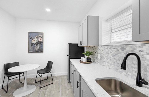 Oviedo House | Private 1BR Getaway Fast Wi-Fi & 25% Off