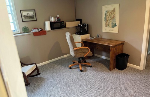 Williston North Apartment | Private 1st floor of house in quiet neighborhood