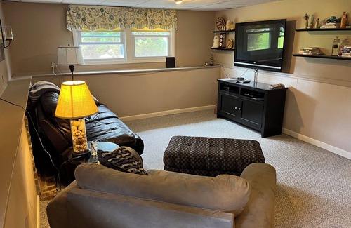 Williston North Apartment | Private 1st floor of house in quiet neighborhood