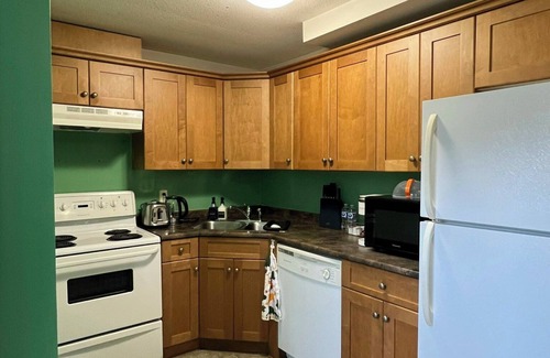 Willoughby House | Private 2 bedroom basement suite in Langley