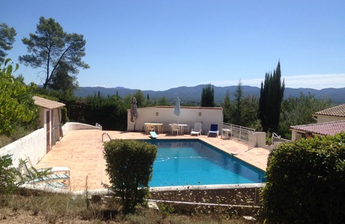 Vidauban House | Tranquil Getaway with Pool and Ocean View in Var Region