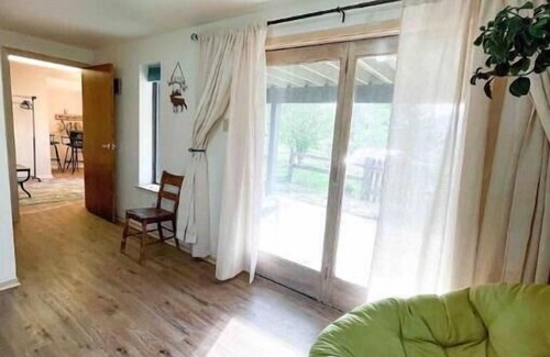 Idaho Springs House | Cozy 2 Bedroom Retreat in Idaho Springs with Spa Access