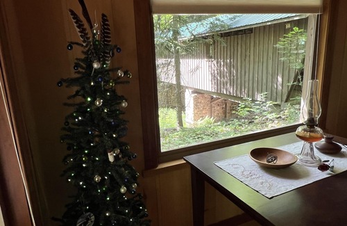 Chassell House | Discover 27 Acres with Trails, Library & Family-Friendly Amenities
