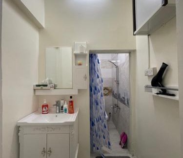 Baniyas House | Cozy 2-Bedroom Villa with Kitchenette Near Abu Dhabi Airport