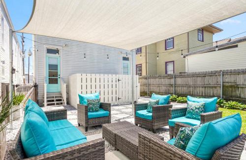 Freret Apartment | Family-Friendly 2BR Condo in Uptown with Great Reviews
