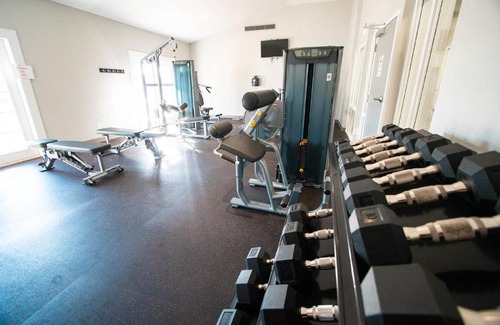 New Bern Resort | Cozy 2BR Condos with Private Pool in New Bern