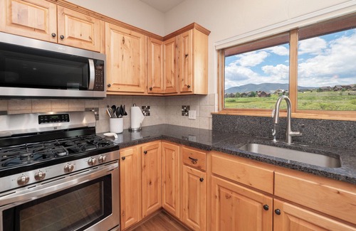 Tabernash House | Pet Friendly 3-Bedroom Home with Mountain Views
