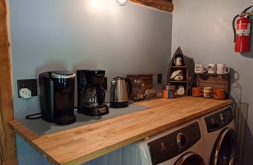 Dunbar Cabin | Exceptional 3 BR Log Cabin on Scenic 34 Acres, Child Friendly