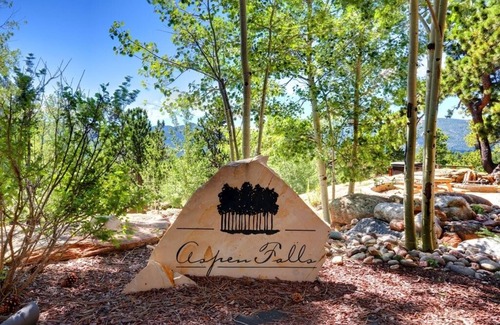 Estes Park House | Idyllic Private Estate Retreat with Pool and Ocean View
