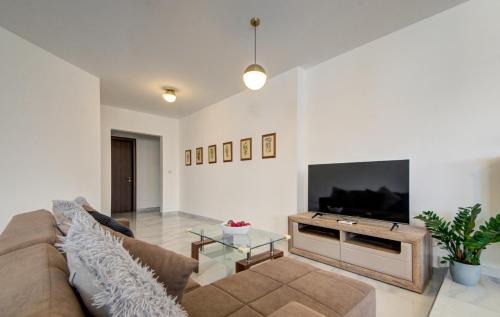 Pembroke Apartment | PRIVATE 3BR APARTMENT Next to Paceville & St George's Bay