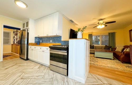 Mount Berry House | Premier 4BR Oasis with Pool & Tennis Center Access