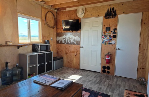 Hartsel Cabin | Private 5 Acre Off-Grid Cabin: 360° Views & Mountain Sunset Retreat