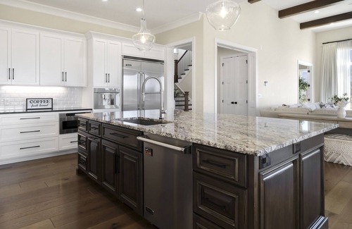 Buechel House | Private 6-Acre Retreat in Serene East Louisville