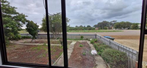 Nulsen House | Private Affordable Bedroom in Esperance