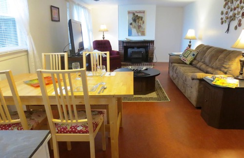 Trumansburg House | Relaxing 3 Bedroom House with Ocean View & Pool Access