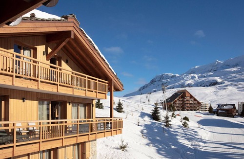 Jeux Ski Chalet | Modern Chalet Retreat in the Heart of Alpe d'Huez