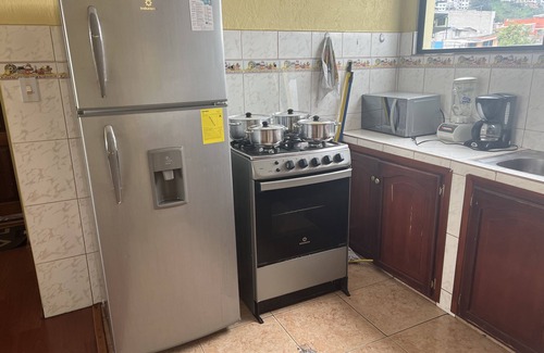 Quito Condo | Serene Suite with Panoramic City Views & Quick Wi-Fi