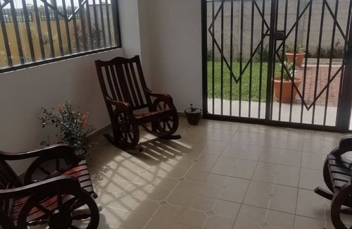 Parrita House | Peaceful Getaway: Private House Steps from the Beach
