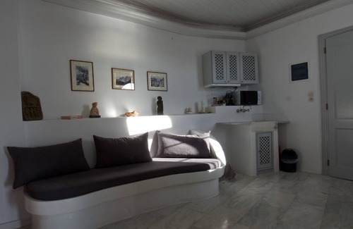 Fira Villa | Exclusive Villa with Ocean Views and Private Hot Tub