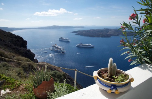 Fira Villa | Exclusive Villa with Ocean Views and Private Hot Tub